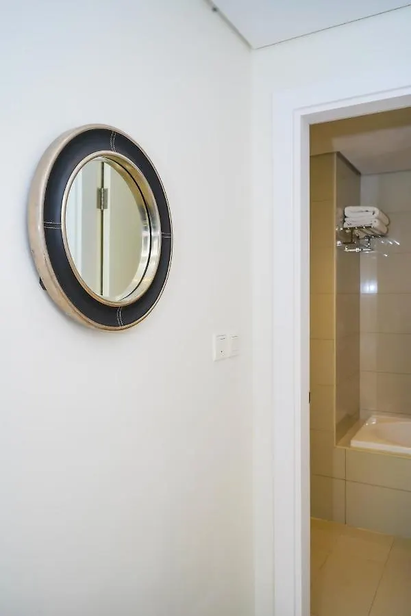 Alashrafia Saray- Splendid 1Br Apartment In Canal Views Dubai United Arab Emirates